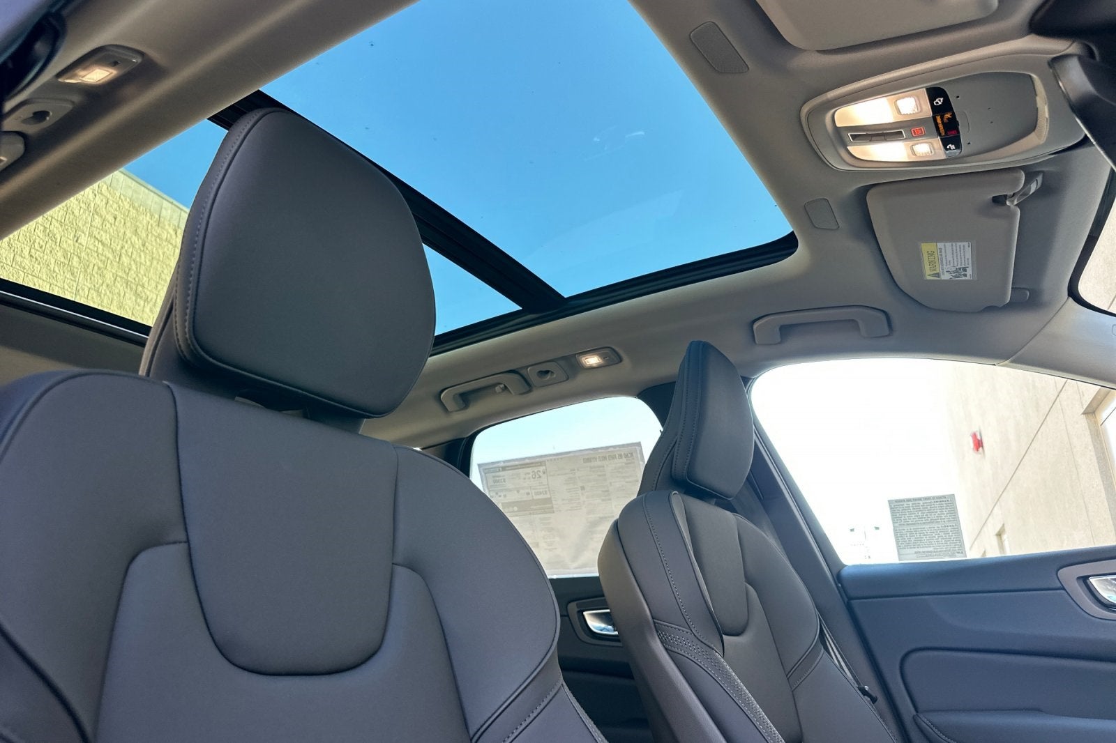 2026 Volvo XC60 B5 Plus