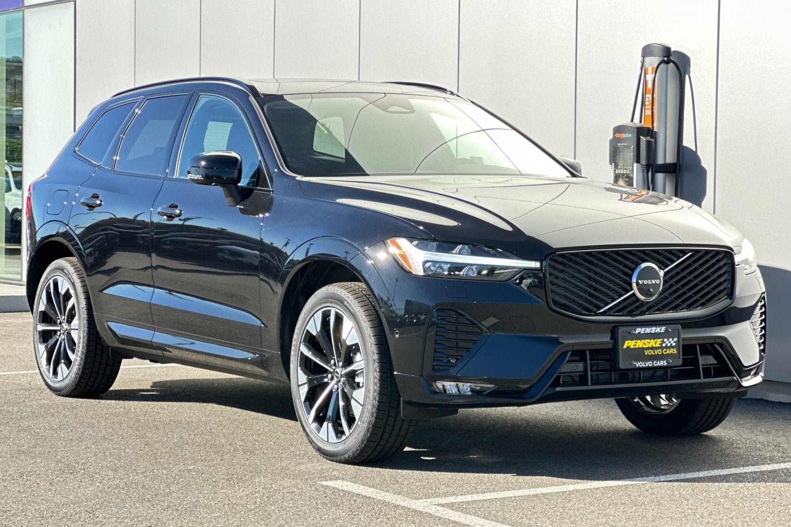 2026 Volvo XC60 B5 Plus