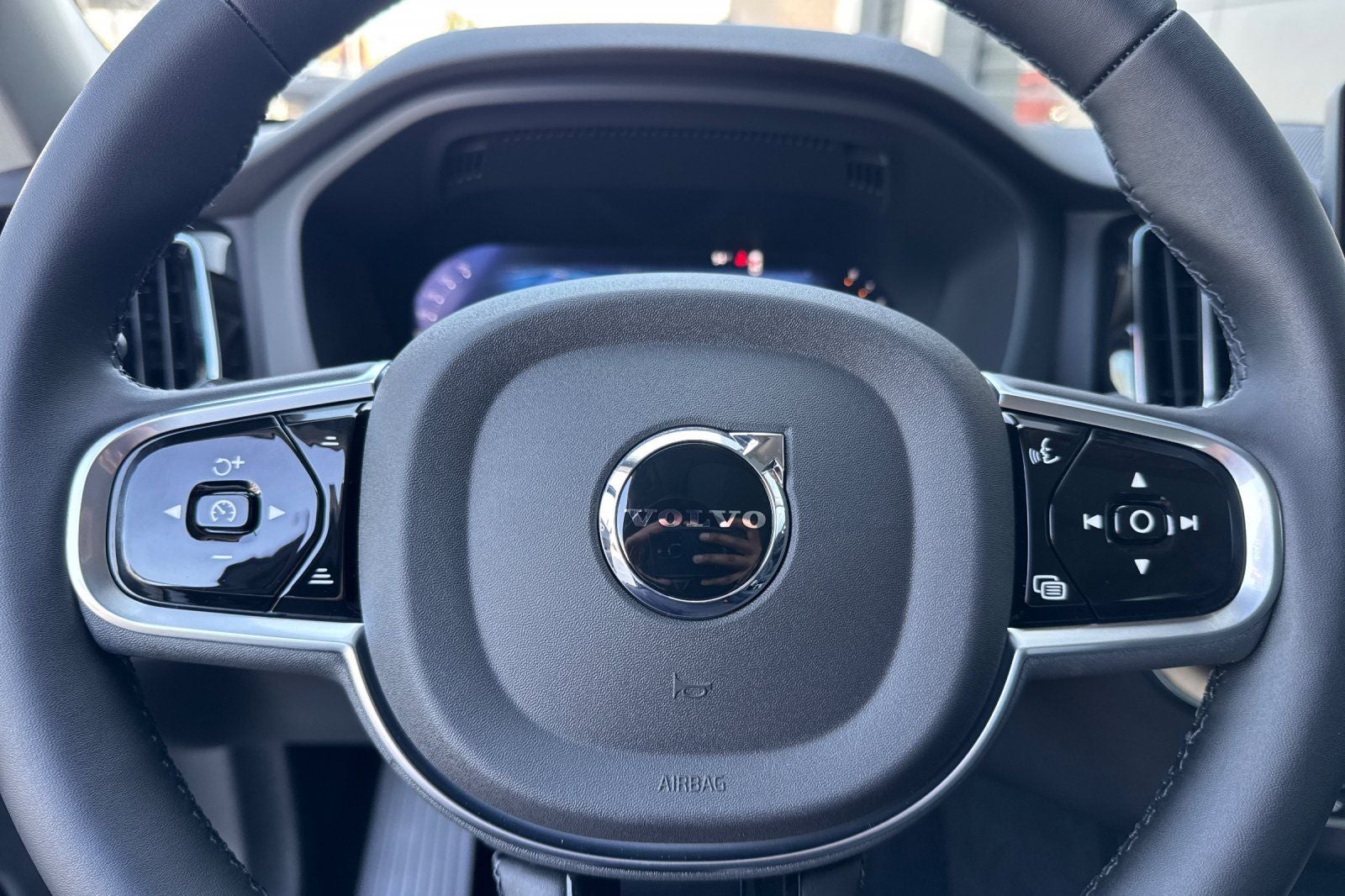 2026 Volvo XC60 B5 Plus