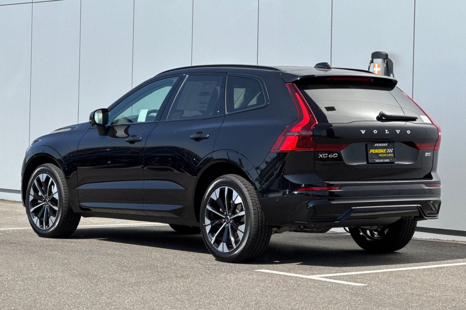 2026 Volvo XC60 B5 Plus