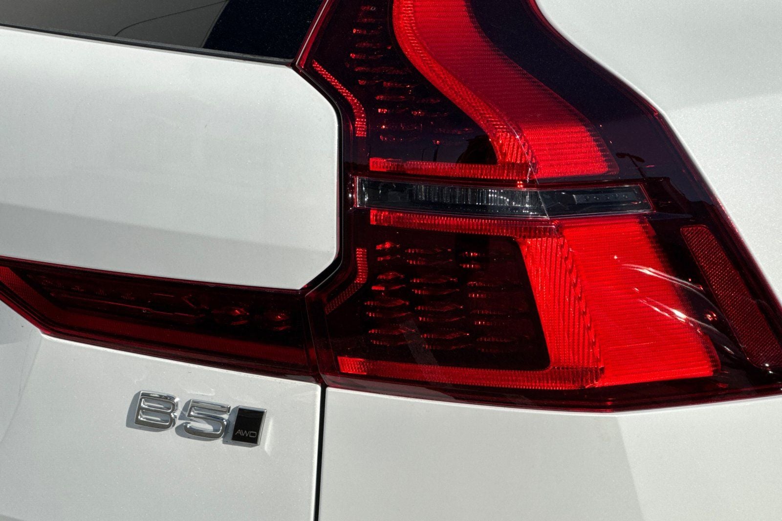 2026 Volvo XC60 B5 Plus