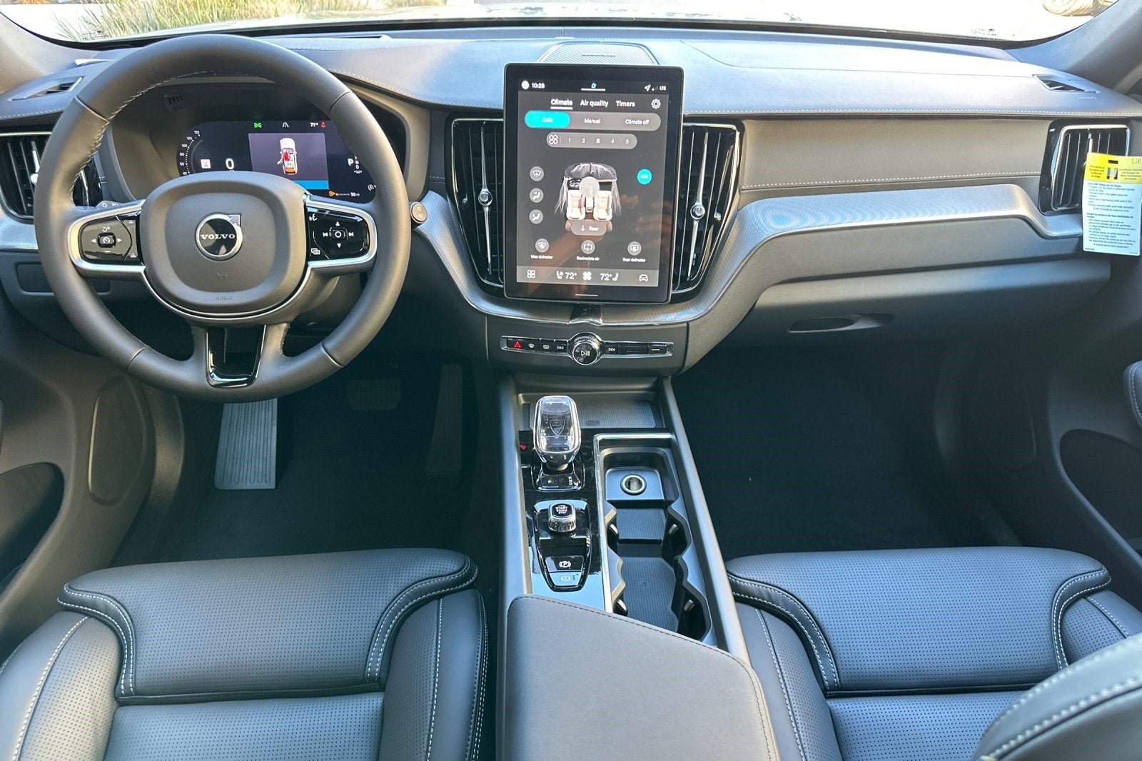 2026 Volvo XC60 B5 Ultra Black Edition