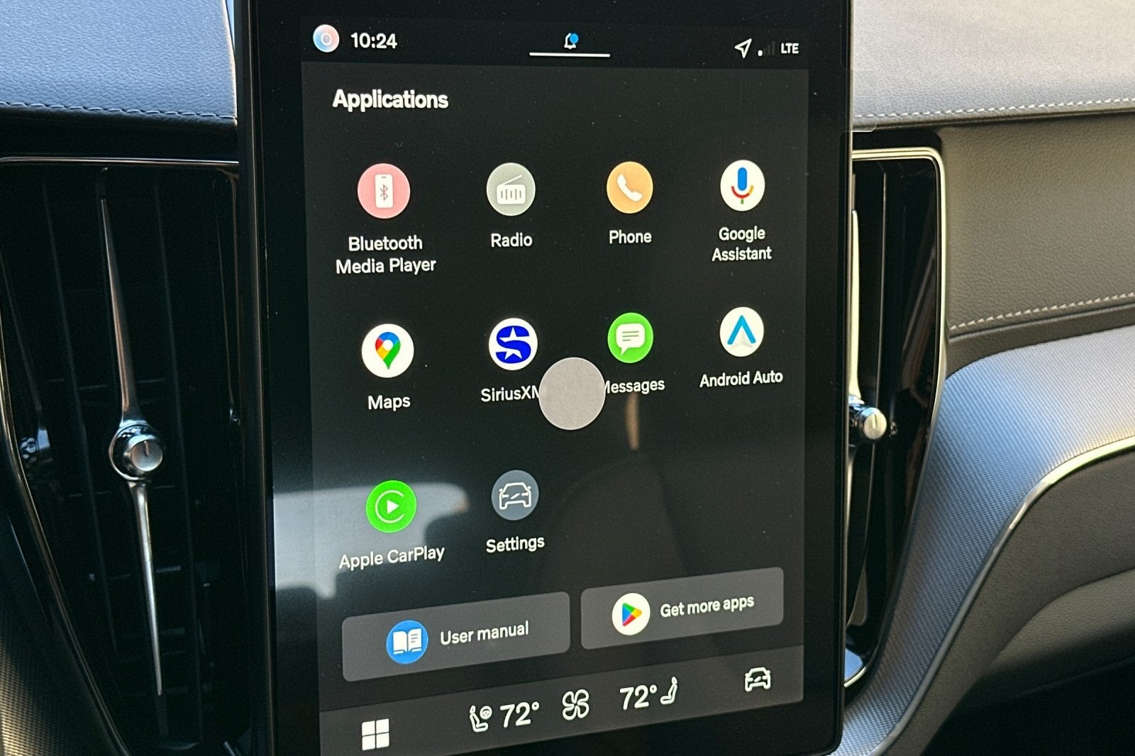 2026 Volvo XC60 B5 Ultra Black Edition