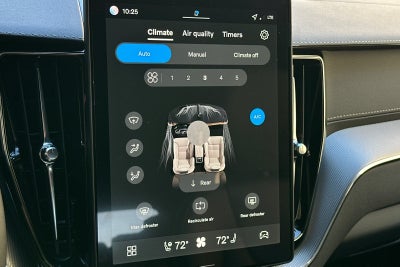 2026 Volvo XC60 B5 Ultra Black Edition