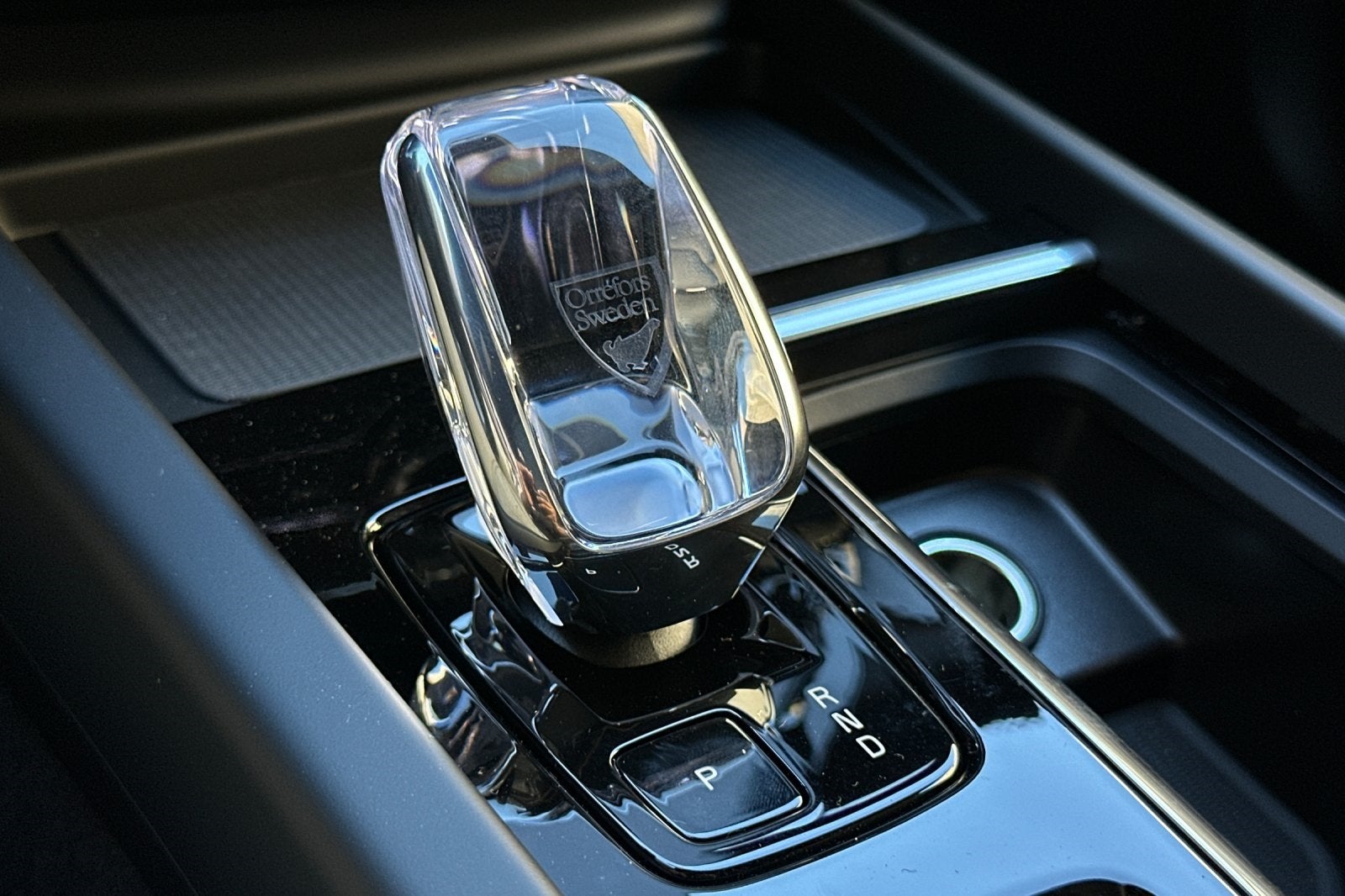 2026 Volvo XC60 B5 Ultra Black Edition