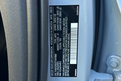 2026 Volvo XC60 B5 Ultra Black Edition