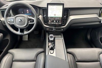 2026 Volvo XC60 B5 Ultra Black Edition