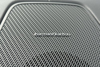 2026 Volvo XC60 B5 Ultra Black Edition