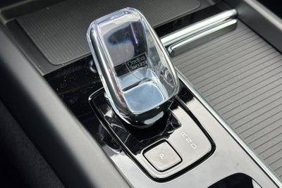 2026 Volvo XC60 B5 Ultra Black Edition