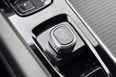 2026 Volvo XC60 B5 Ultra Black Edition