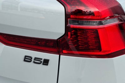 2026 Volvo XC60 B5 Ultra Black Edition