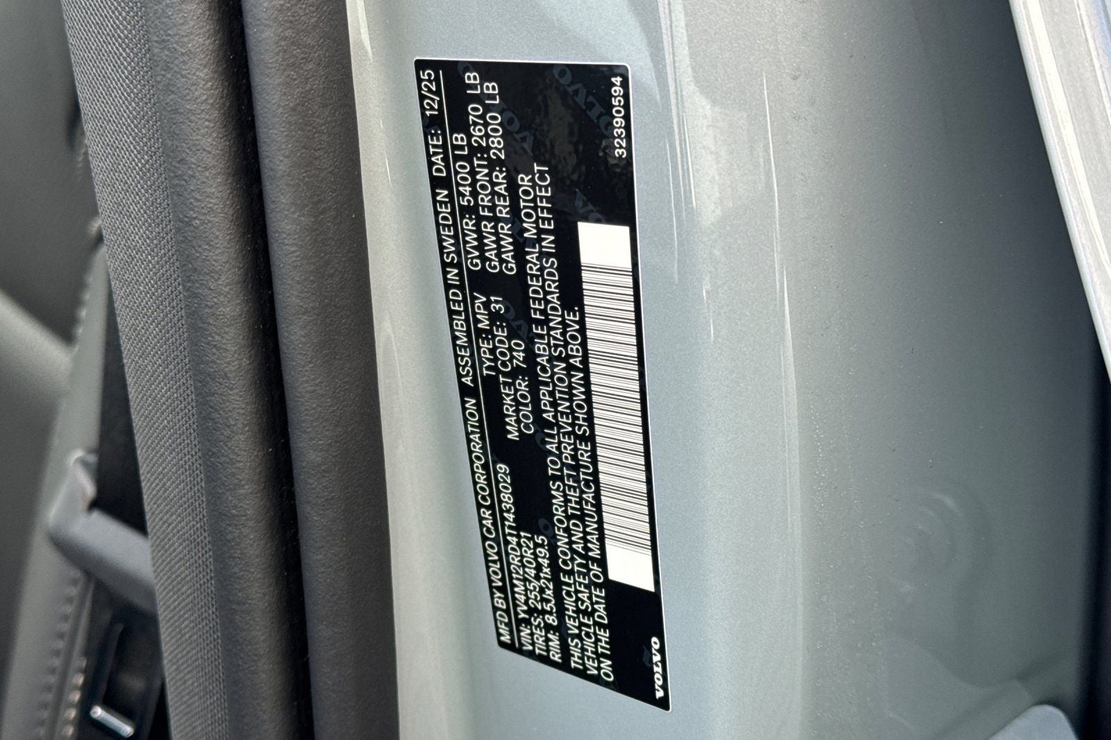 2026 Volvo XC60 B5 Ultra Black Edition