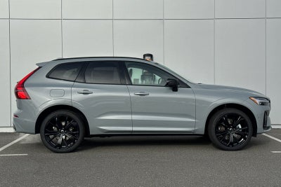 2026 Volvo XC60 B5 Ultra Black Edition