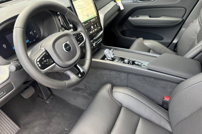 2026 Volvo XC60 B5 Ultra Black Edition