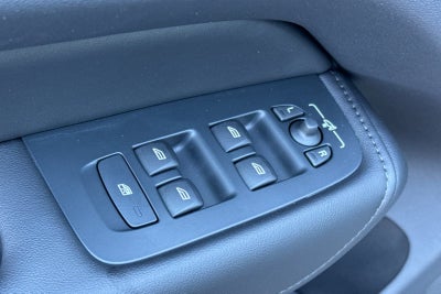 2025 Volvo XC60 B5 Core