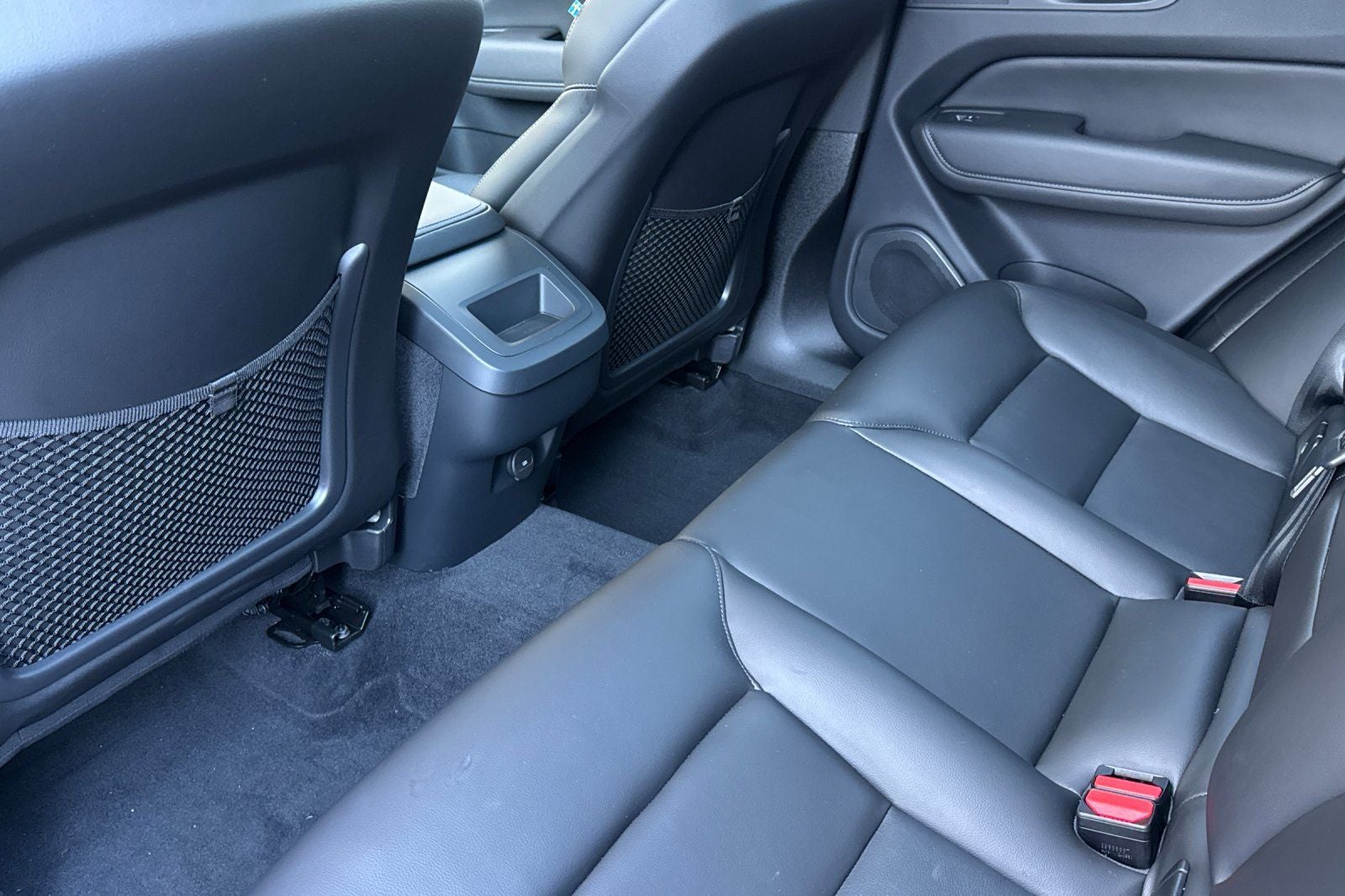 2025 Volvo XC60 B5 Core