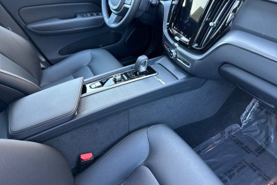 2025 Volvo XC60 B5 Core
