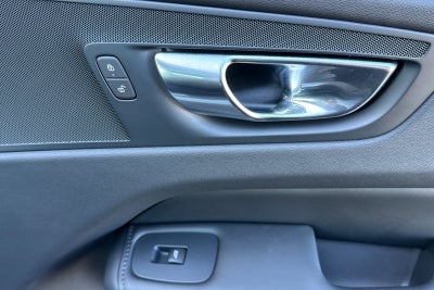 2025 Volvo XC60 B5 Core