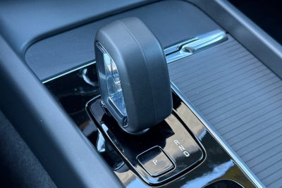 2025 Volvo XC60 B5 Core