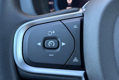 2025 Volvo XC60 B5 Core