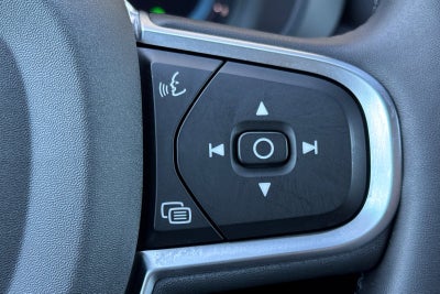 2025 Volvo XC60 B5 Core