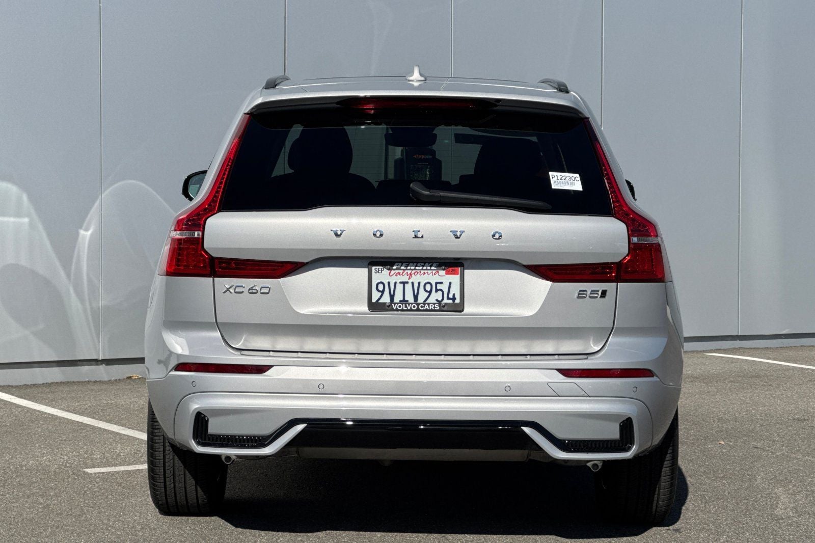 2025 Volvo XC60 B5 Core