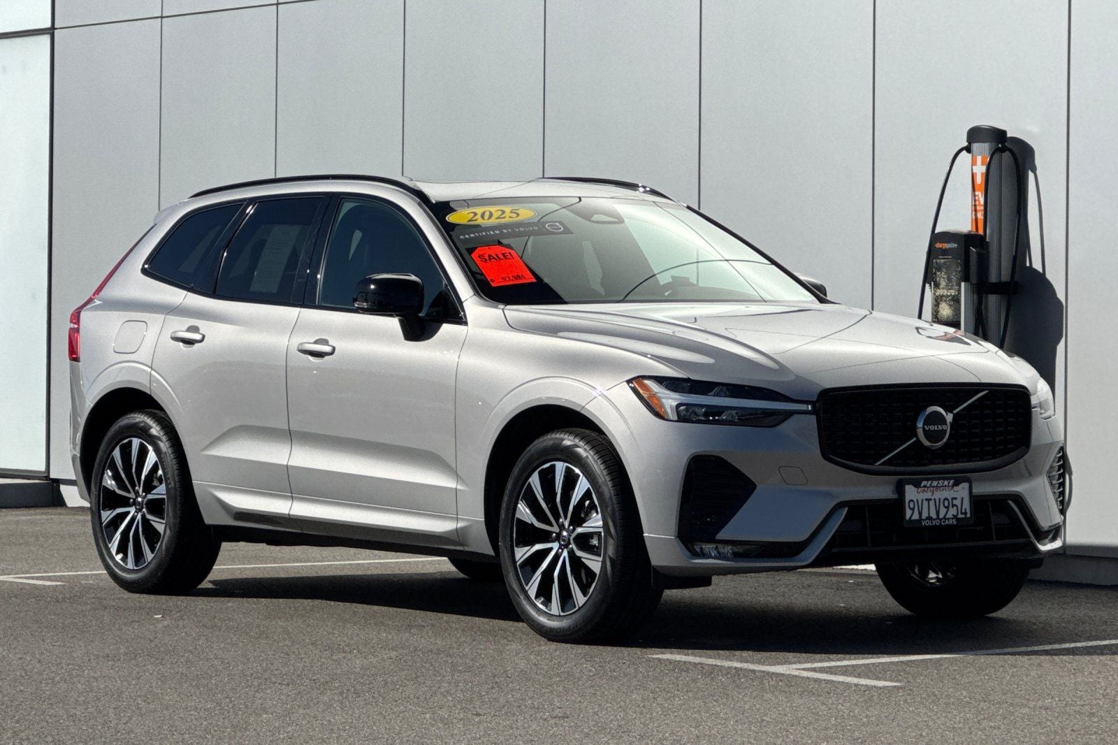 2025 Volvo XC60 B5 Core