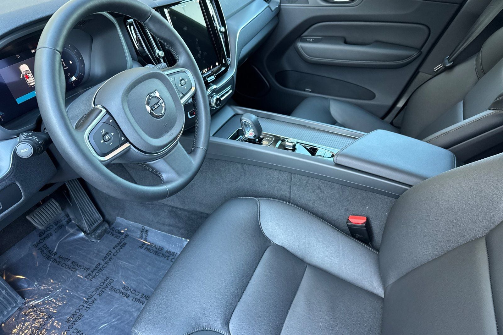 2025 Volvo XC60 B5 Core