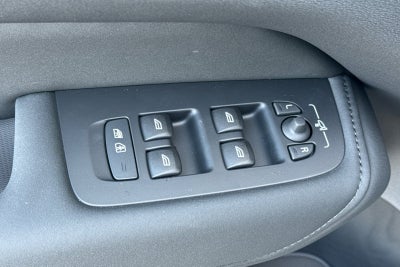 2026 Volvo XC60 B5 Core