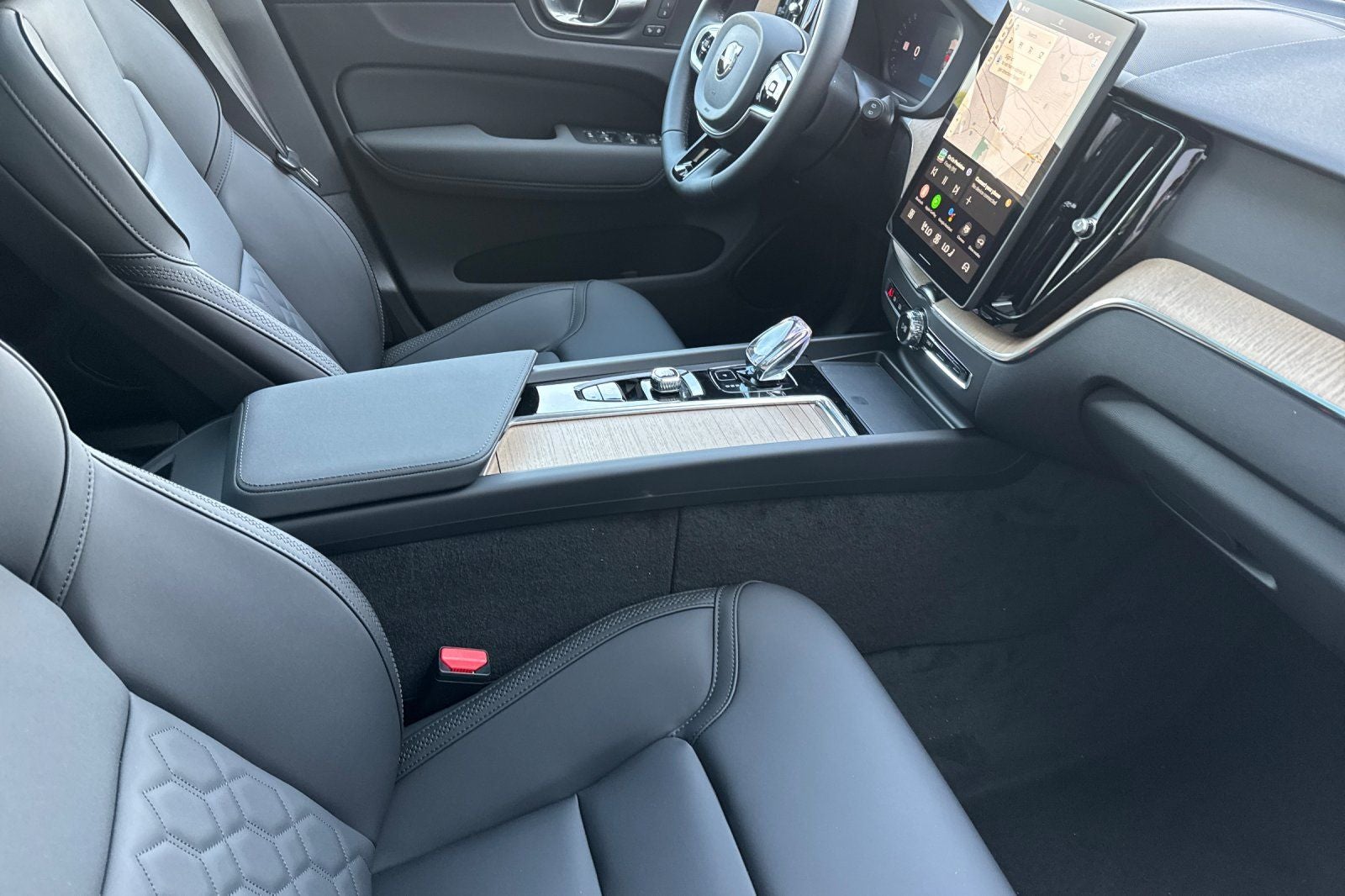 2026 Volvo XC60 B5 Core