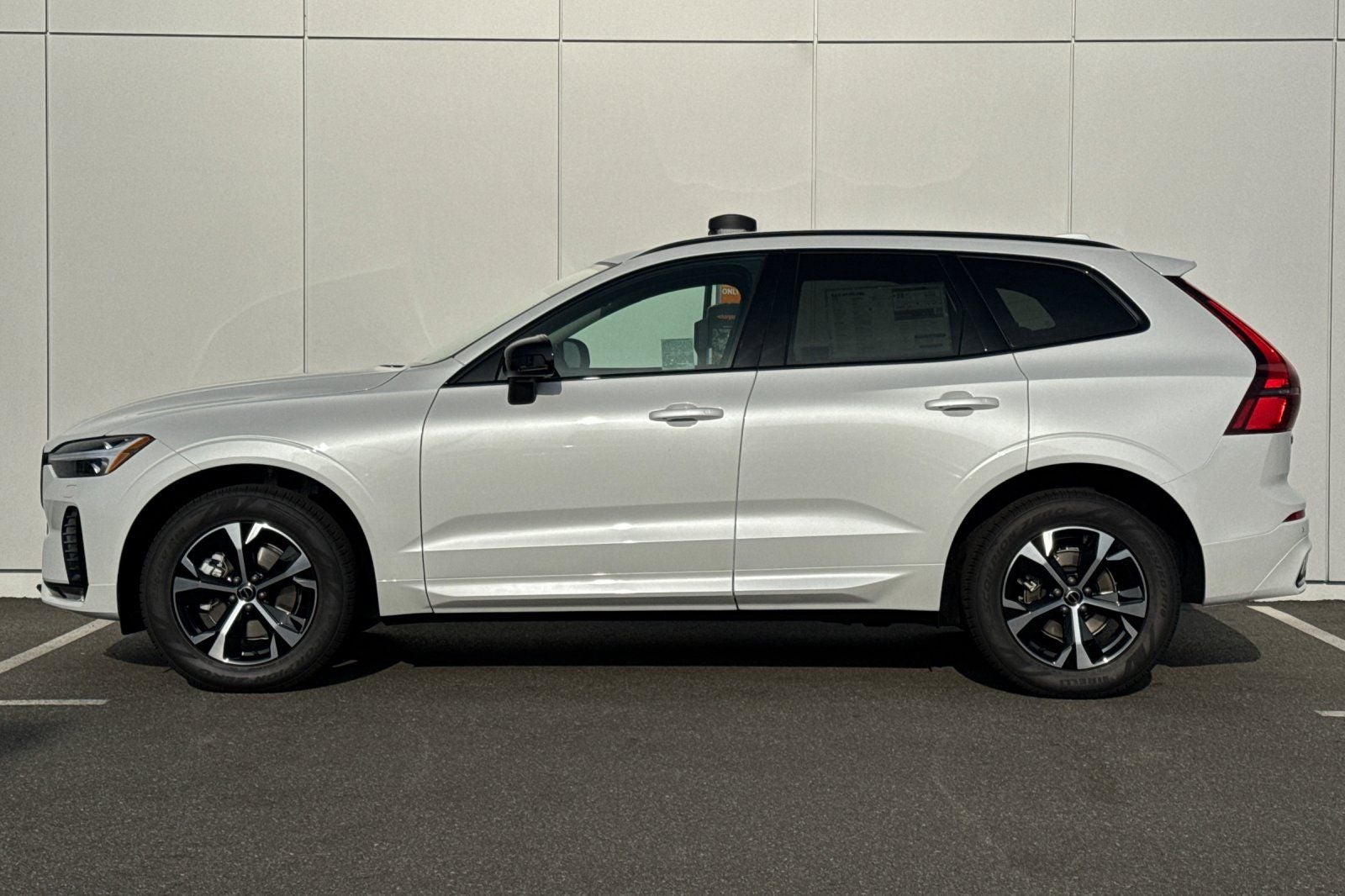 2026 Volvo XC60 B5 Core