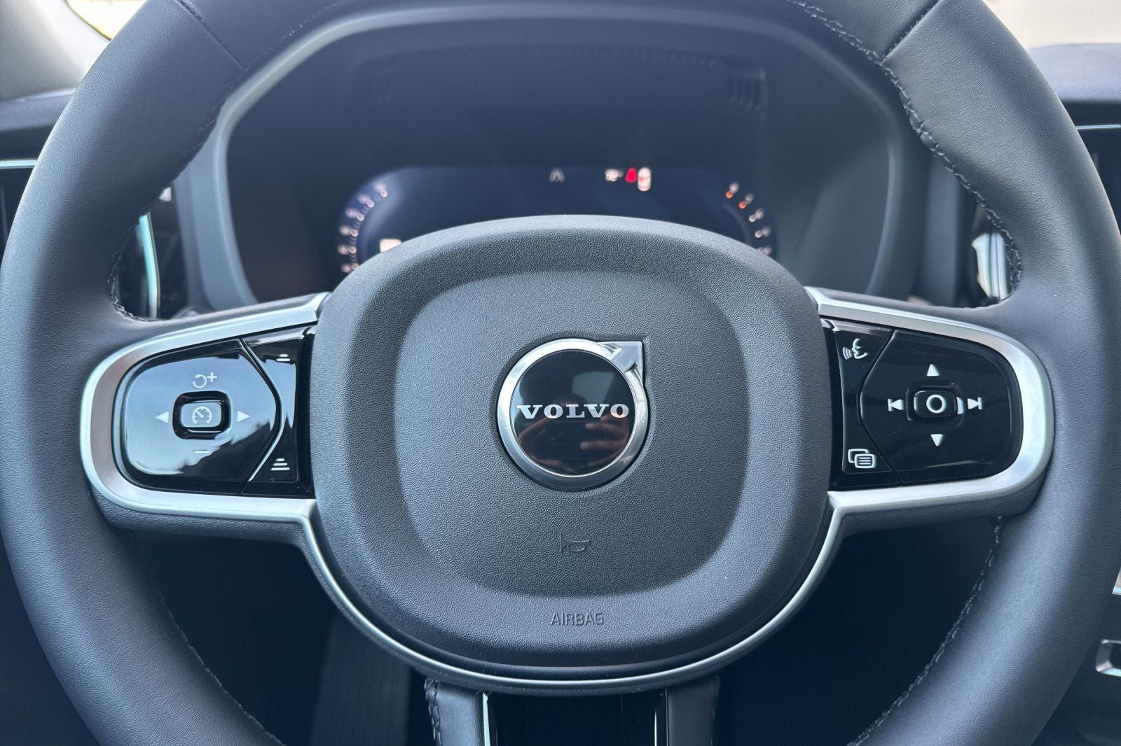 2026 Volvo XC60 B5 Core