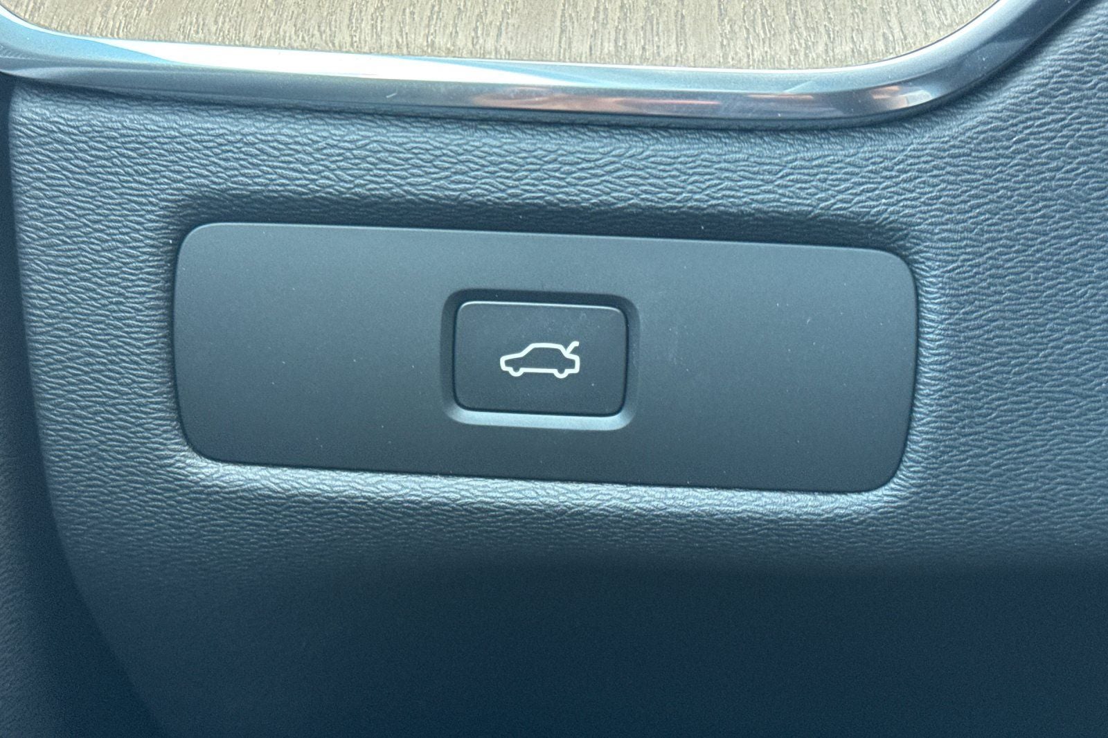 2026 Volvo XC60 B5 Core