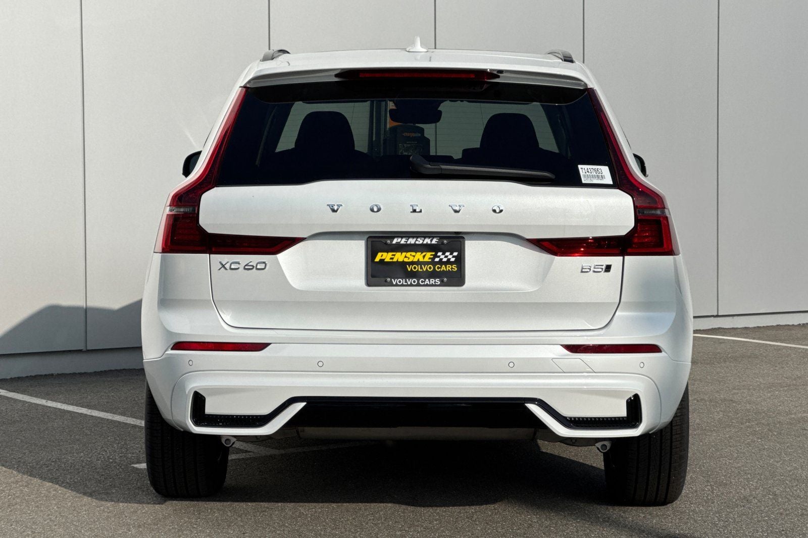 2026 Volvo XC60 B5 Core