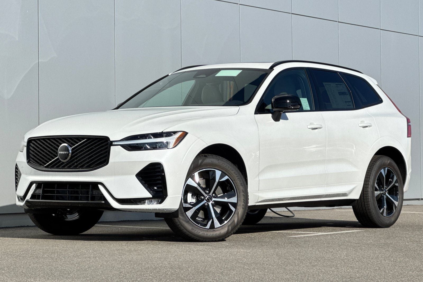 2026 Volvo XC60 B5 Core