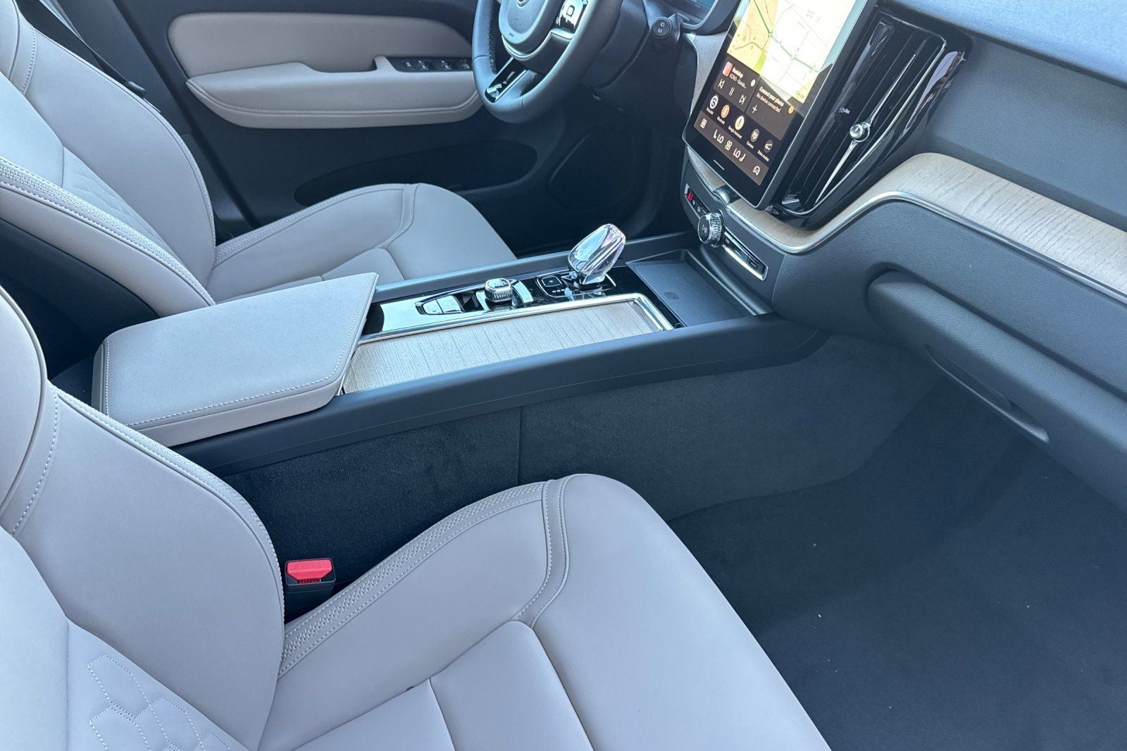 2026 Volvo XC60 B5 Core