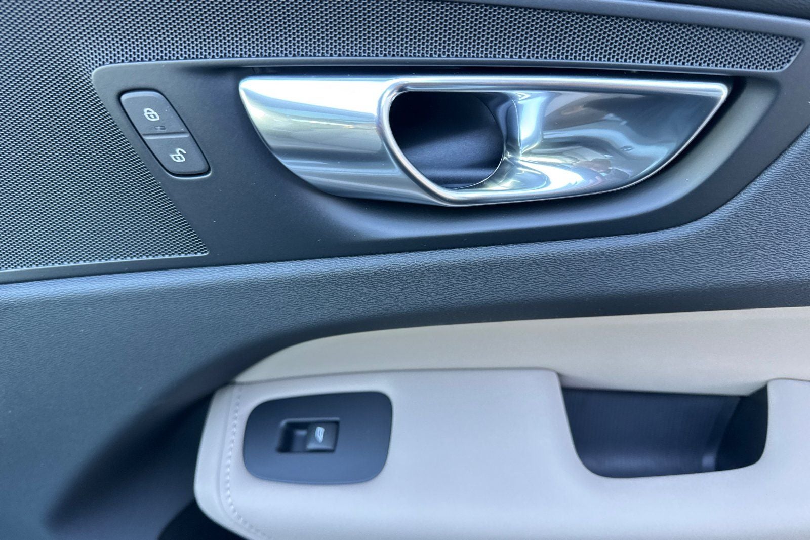 2026 Volvo XC60 B5 Core