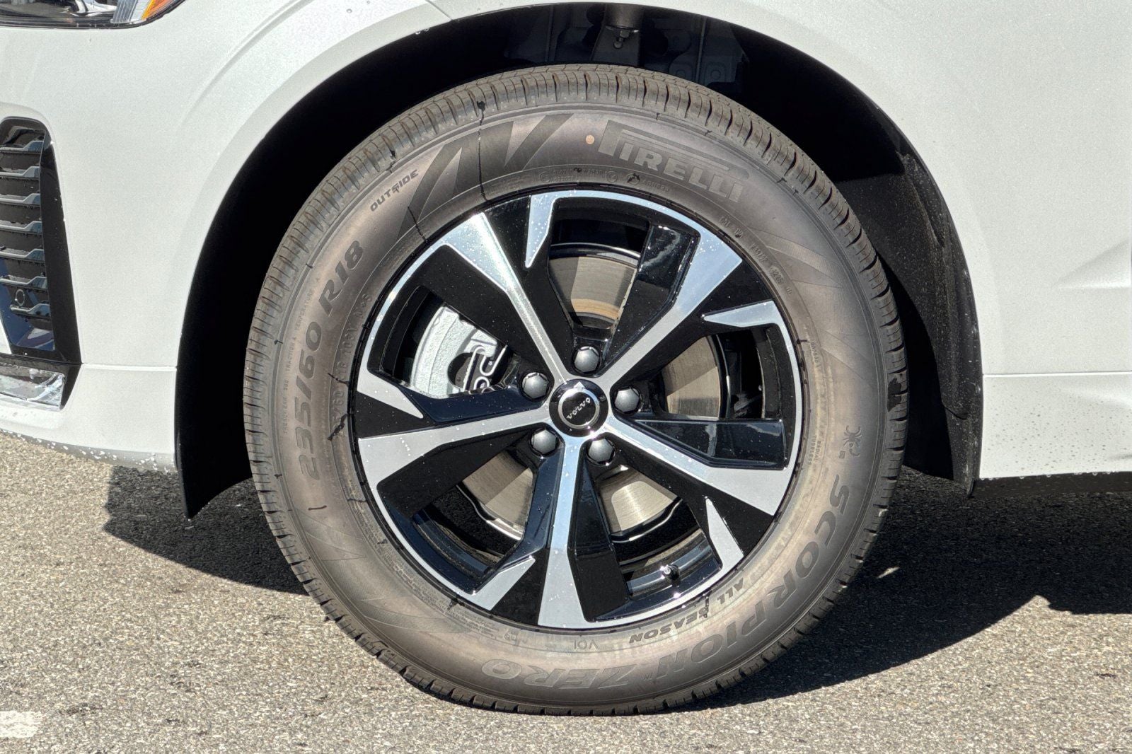 2026 Volvo XC60 B5 Core