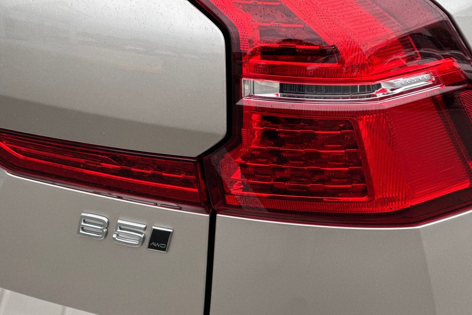 2025 Volvo XC60 B5 Core