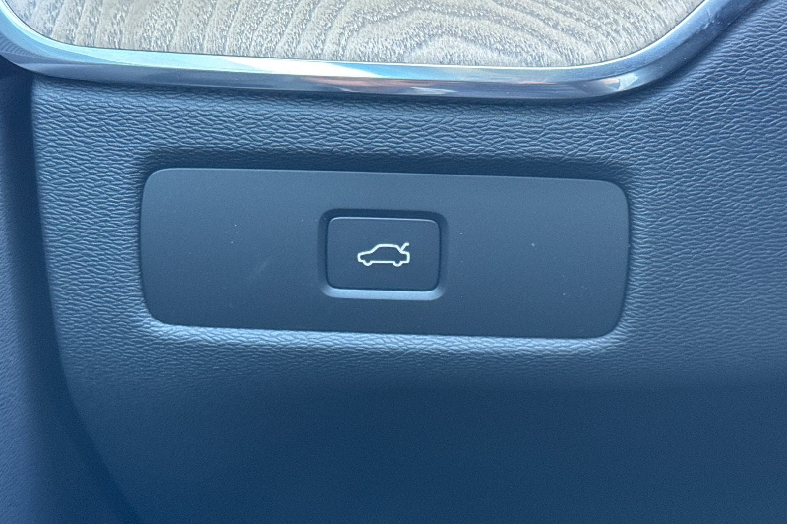 2026 Volvo XC60 B5 Core