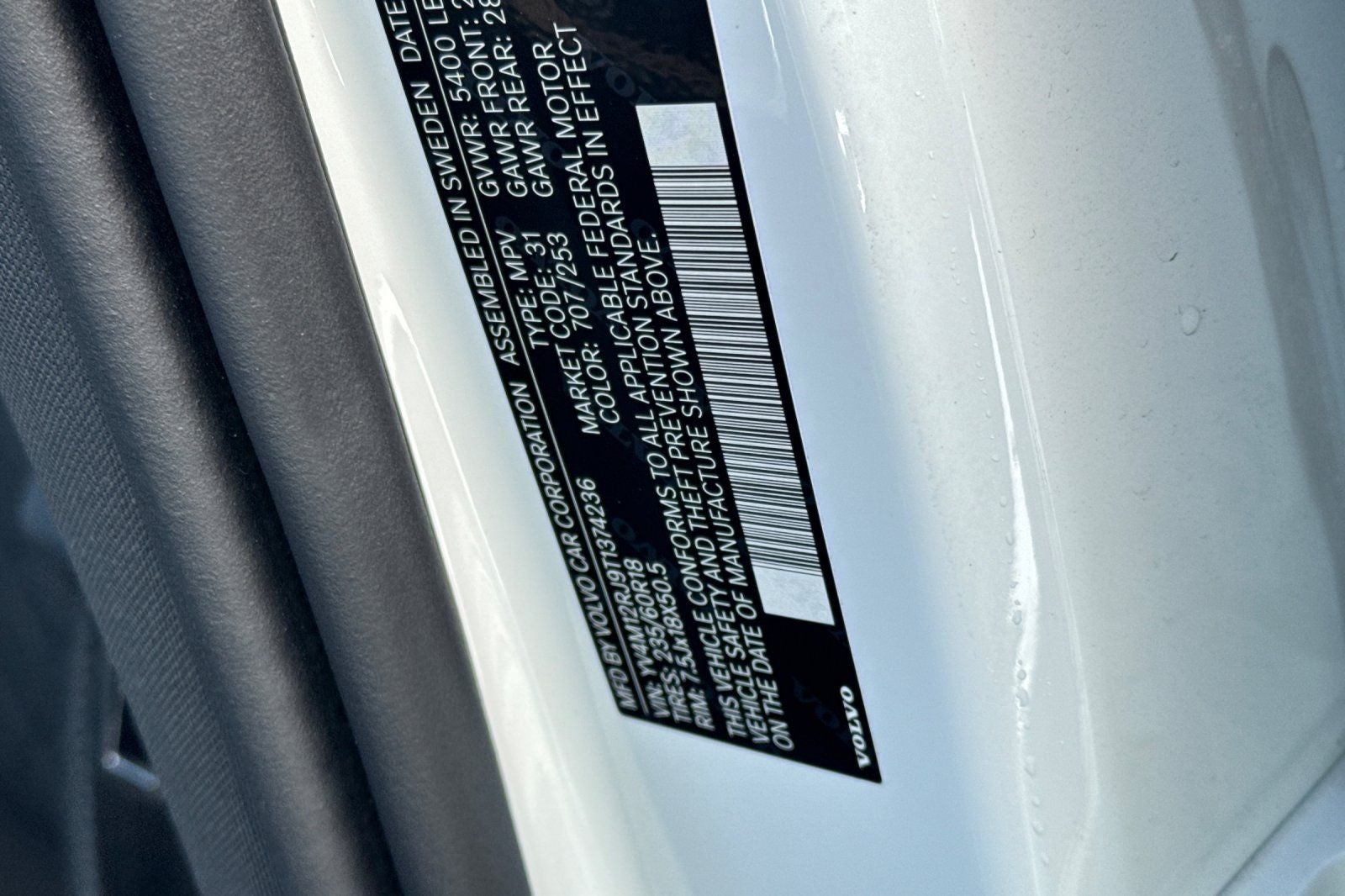 2026 Volvo XC60 B5 Core