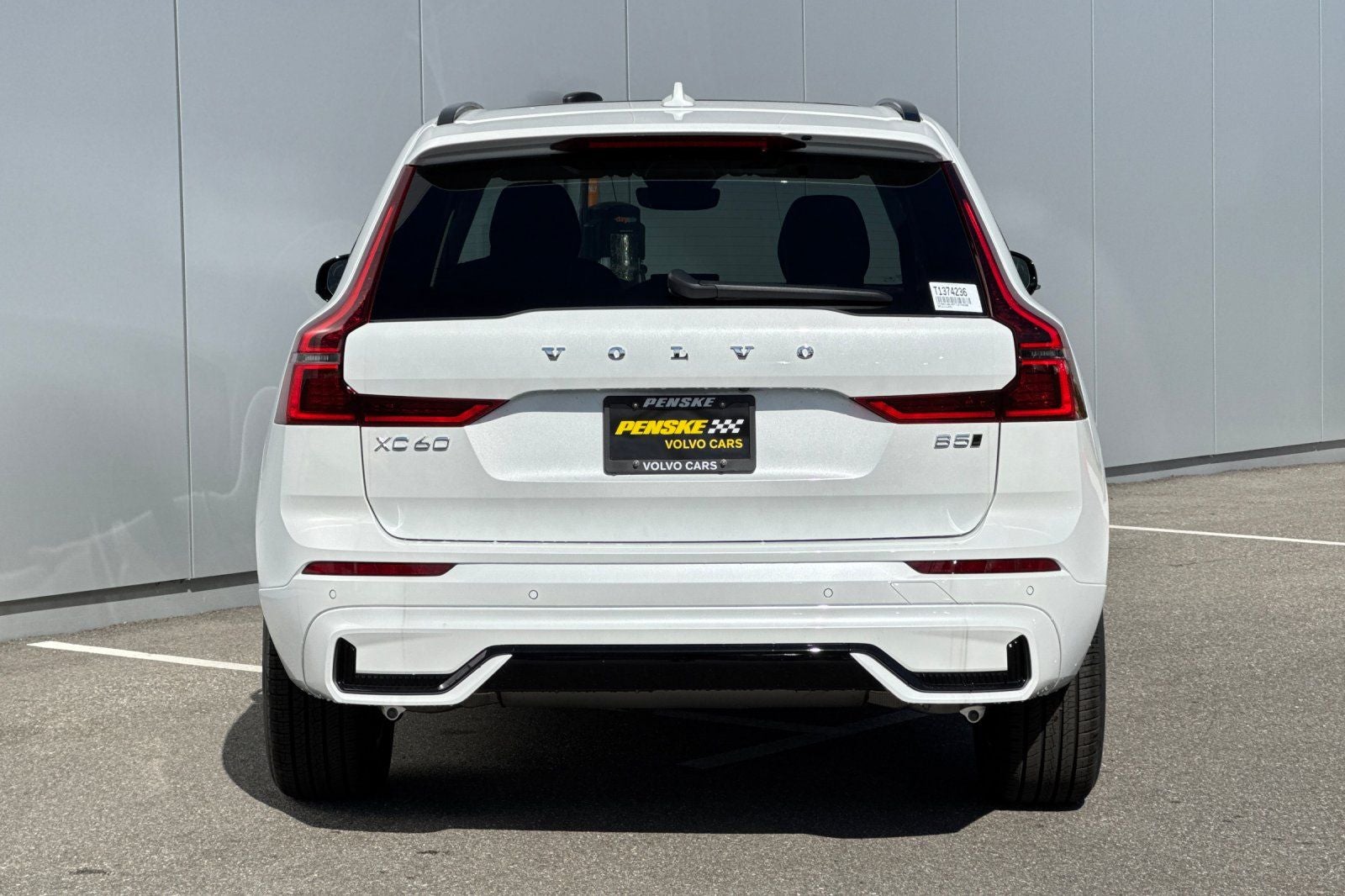 2026 Volvo XC60 B5 Core