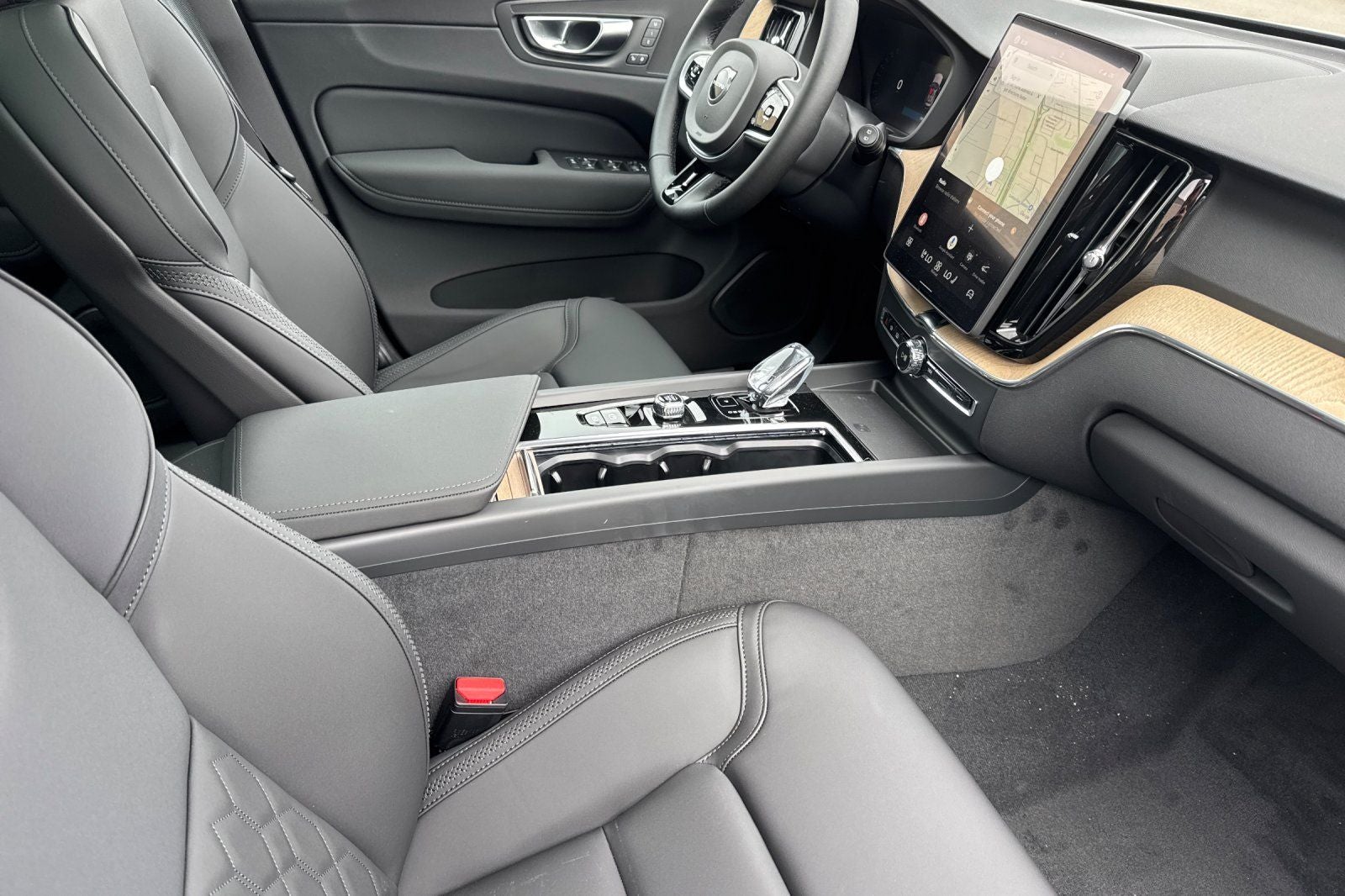 2026 Volvo XC60 B5 Core