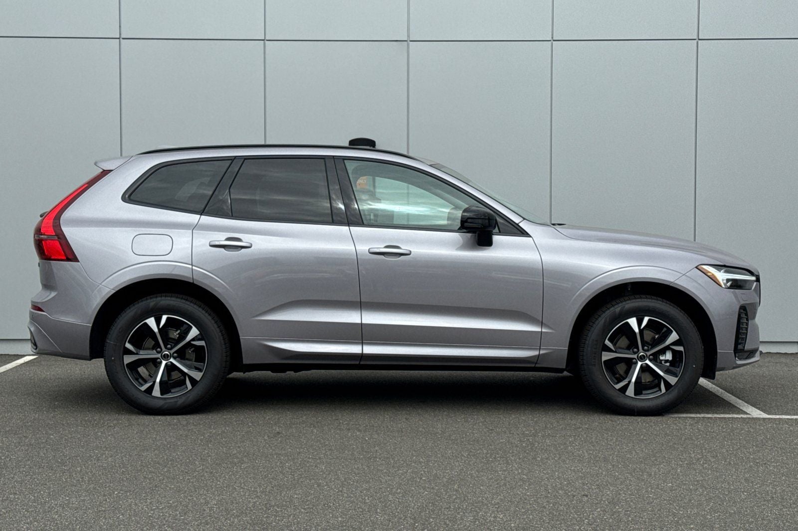 2026 Volvo XC60 B5 Core