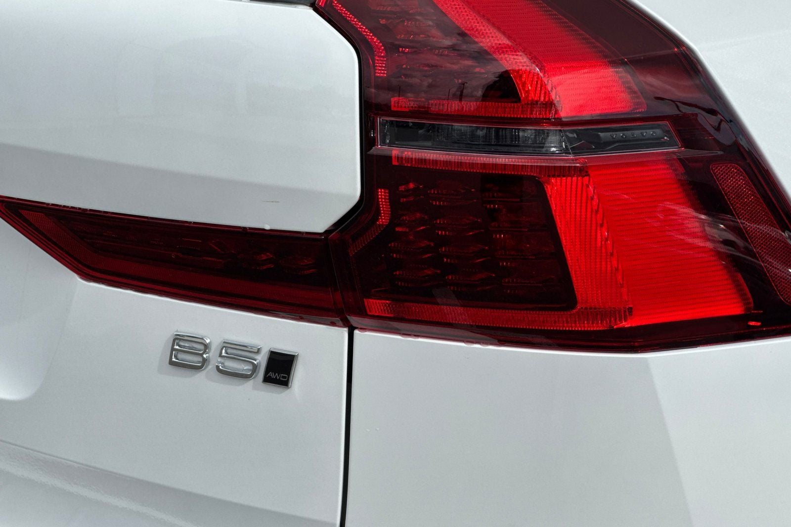 2026 Volvo XC60 B5 Ultra