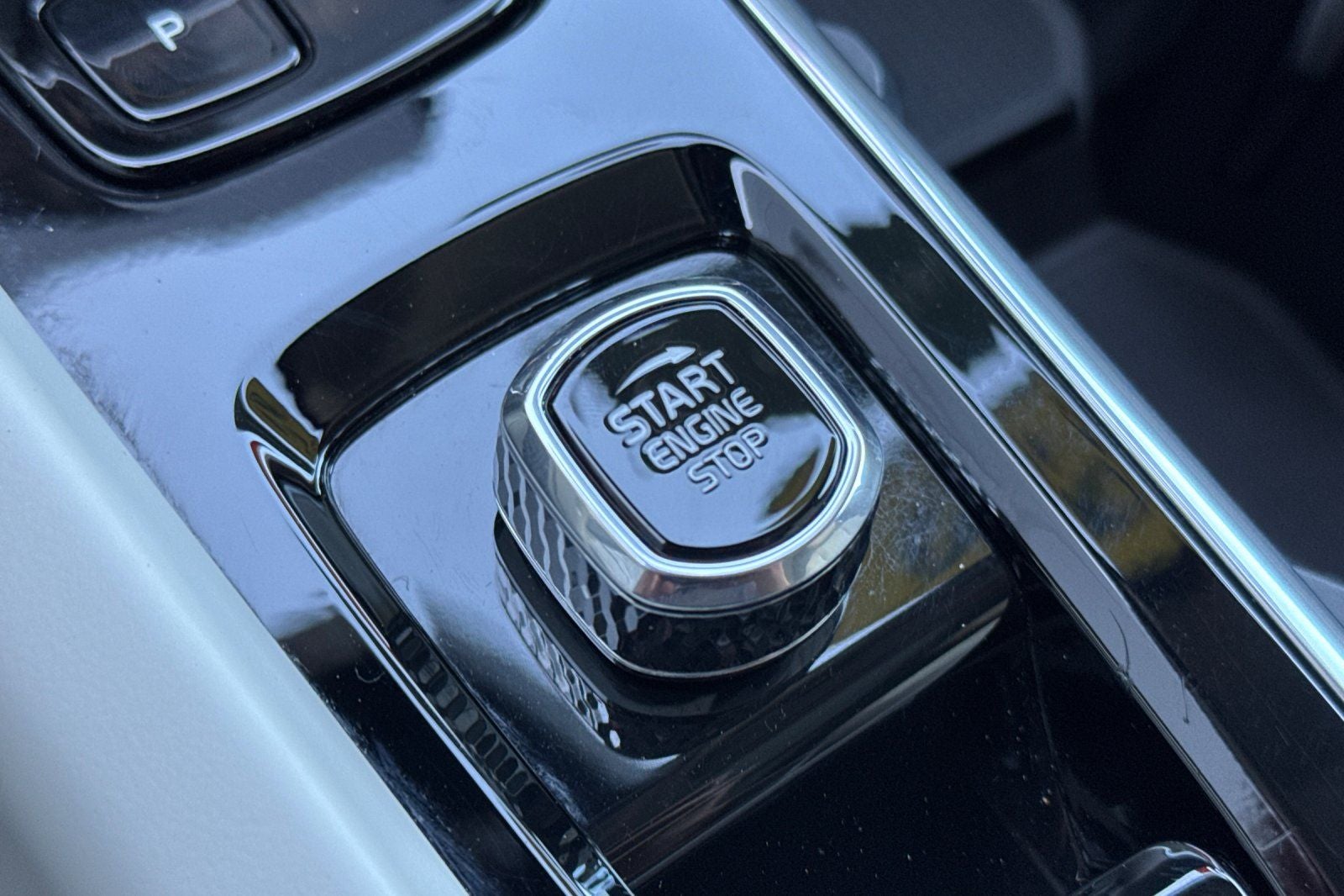 2026 Volvo XC60 B5 Ultra