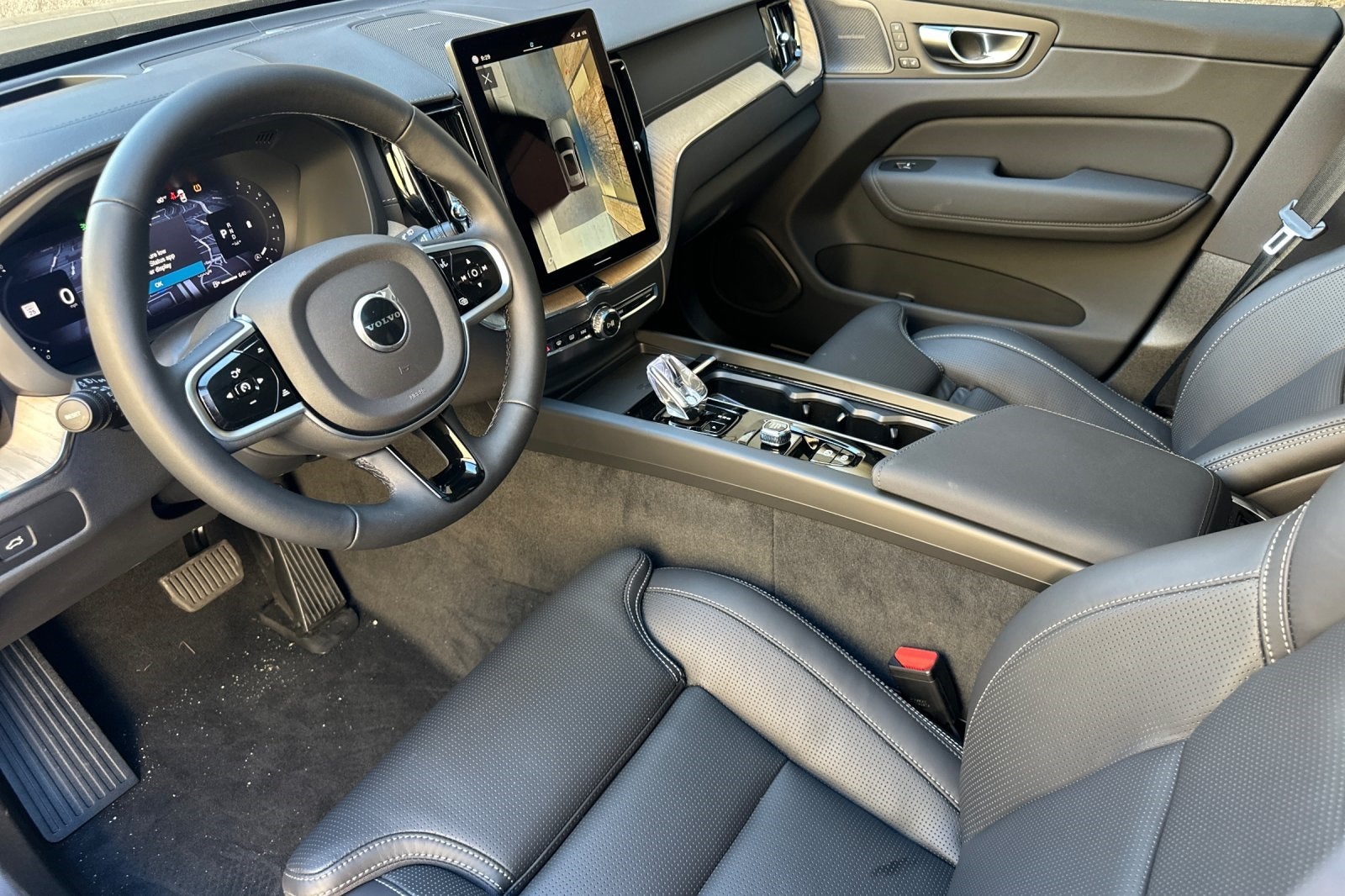 2026 Volvo XC60 B5 Ultra