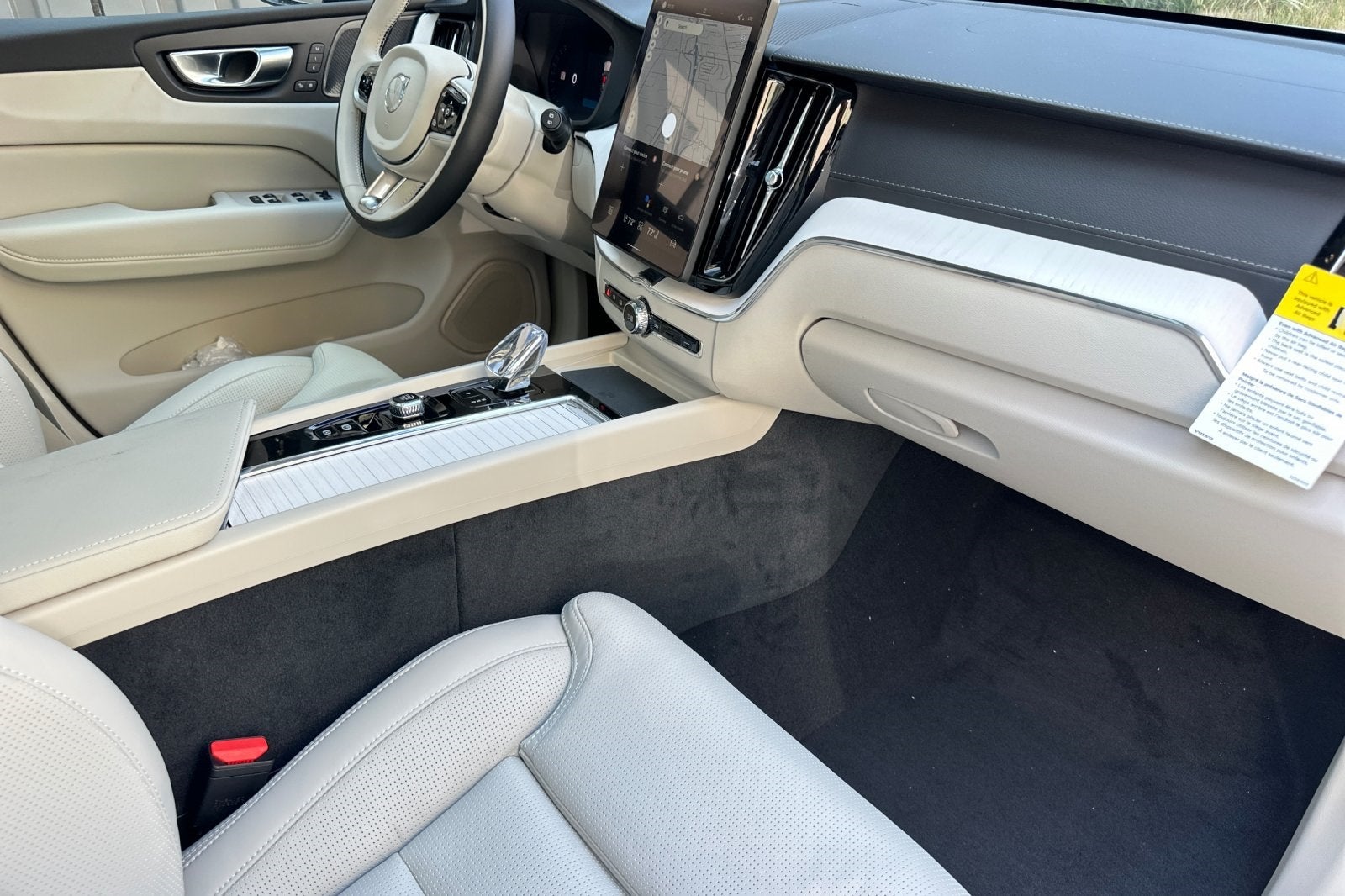 2026 Volvo XC60 B5 Ultra