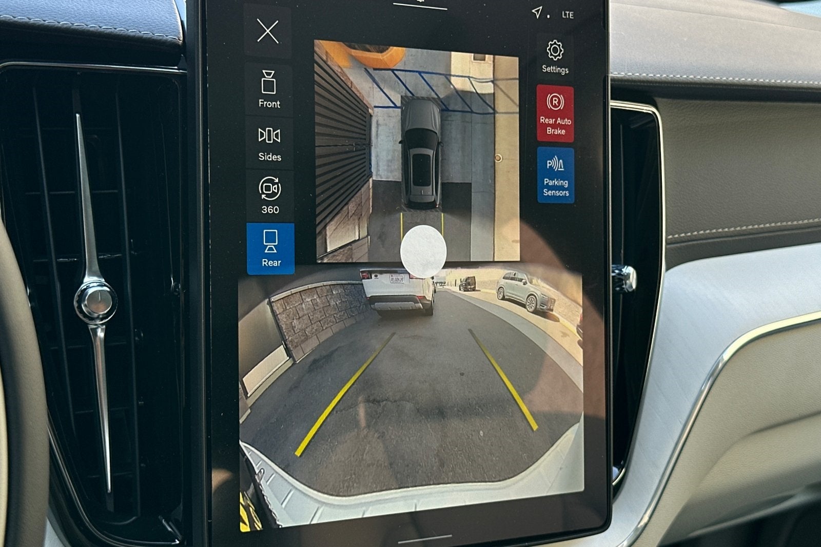 2026 Volvo XC60 B5 Ultra