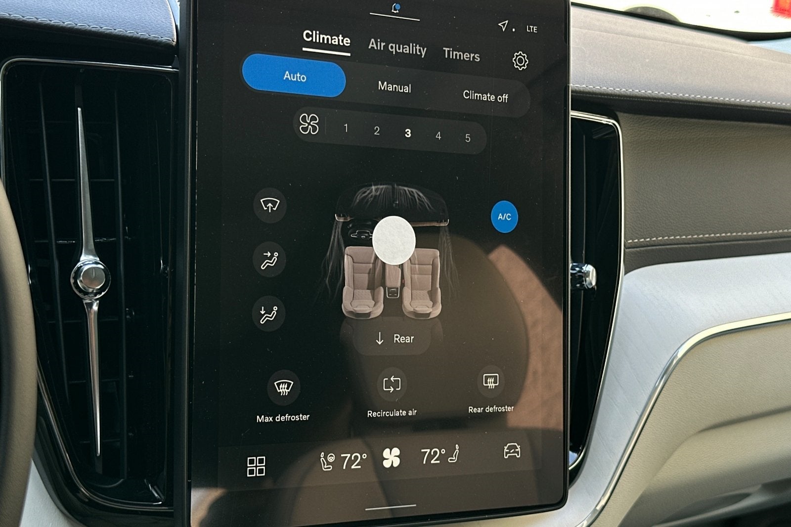 2026 Volvo XC60 B5 Ultra